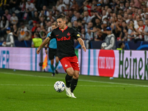 גלוך סוחט מחמאות (GETTY)