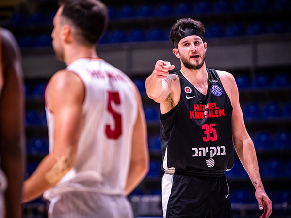 לא יגיע לארץ. הנקינס (פיב"א)