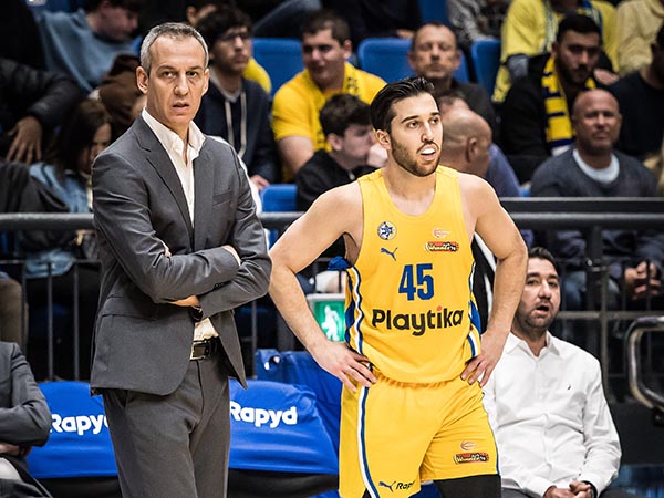 גם בלאט בלט אצל הצהובים (עודד קרני)