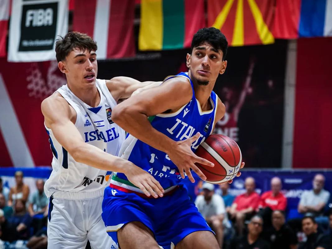 (FIBA)