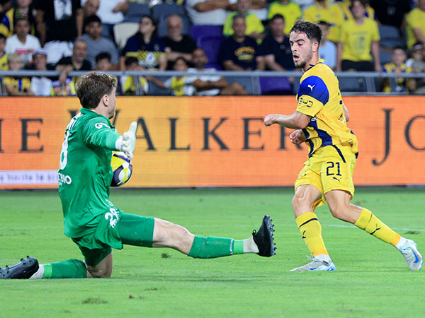 “ההחמצה? מאחוריי“. בן הרוש (אלן שיבר)