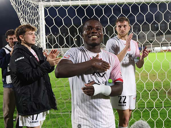 וסדריק דון היה שם כדי להכריע עם צמד (דני מרון)