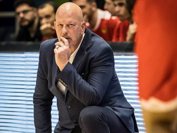 רמי הדר, הפסד מתסכל (עודד קרני)