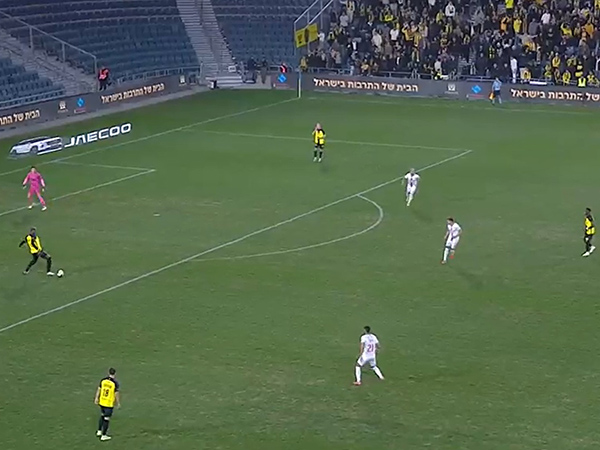 הנעת כדור מהשוער לבלמים