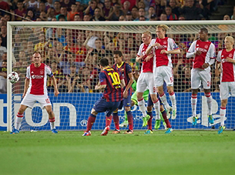 והוא עשה זאת בבעיטה חופשית אדירה (GETTYIMAGES)