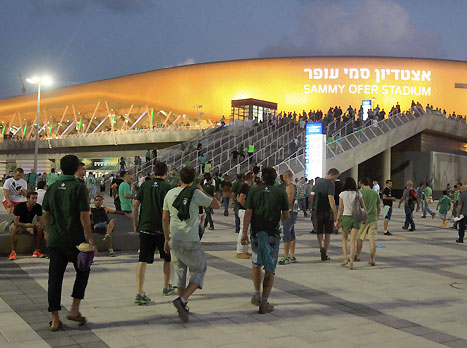 פקקים? כולם אכלו אותם בשקט (אלן שיבר)