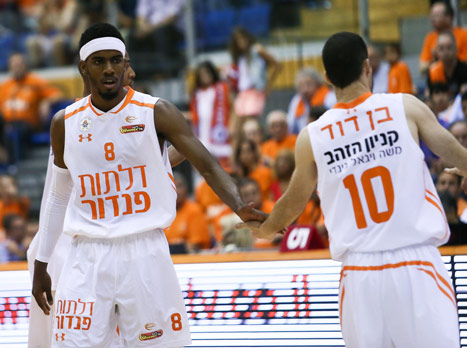 ראשל"צ בחצי הגמר (עודד קרני)