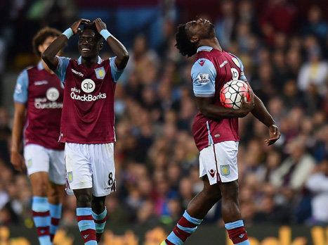 שחקני וילה לא מאמינים אחרי עוד החמצה (Getty)