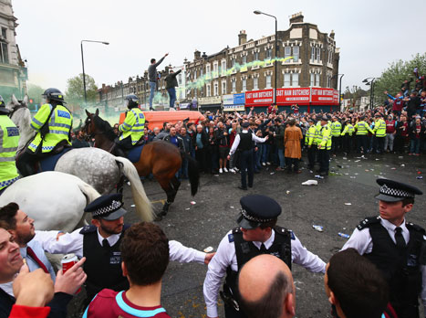 יו"ר ווסטהאם דווקא מאשים את יונייטד (Getty)