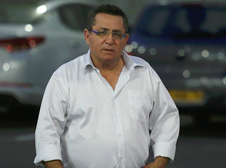 עופר עיני הגיע לאיצטדיון טרנר (אלן שיבר)