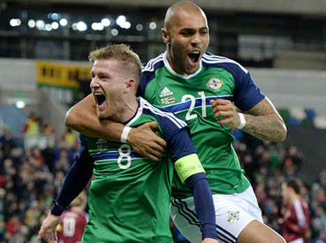 מאגניס מימין, השוער שהפך לחלוץ (gettyimages)