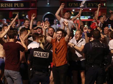 אנגליה פותחת את היורו מול רוסיה (GETTYIMAGES)