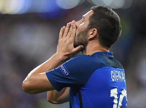 שוב מילאו את הדלי ובעטו בו ברגע האמת (getty)