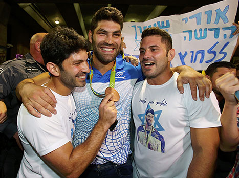 ששון ומשפחתו התאחדו (אלן שיבר)