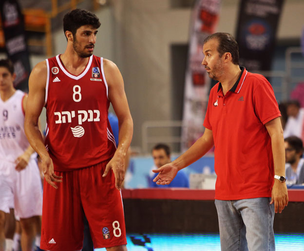 עוד לא מחוברים. אליהו ופיאנג'יאני (אודי ציטיאט)