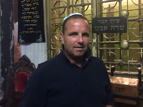 התפילות בטח לא יזיקו