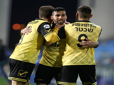 גם עזרא חגג (אלן שיבר)