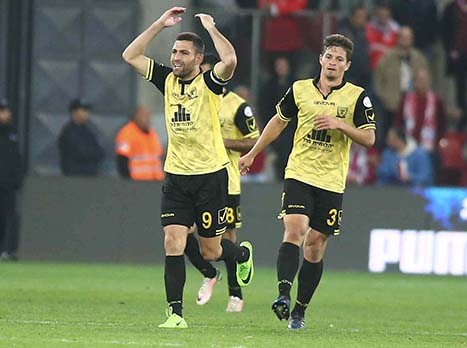 "לא יודע אם בית"ר תלויה בי". שכטר (אלן שיבר)