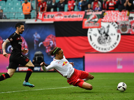 פולסן כובש את שער הניצחון (Getty)