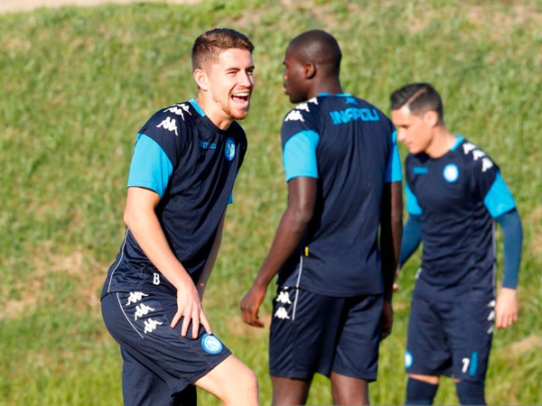 נאפולי חייבת ניצחון על פיינורד כדי להישאר בתמונה (getty)