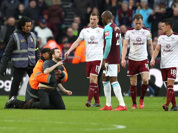 יום סוער בלונדון (Getty)