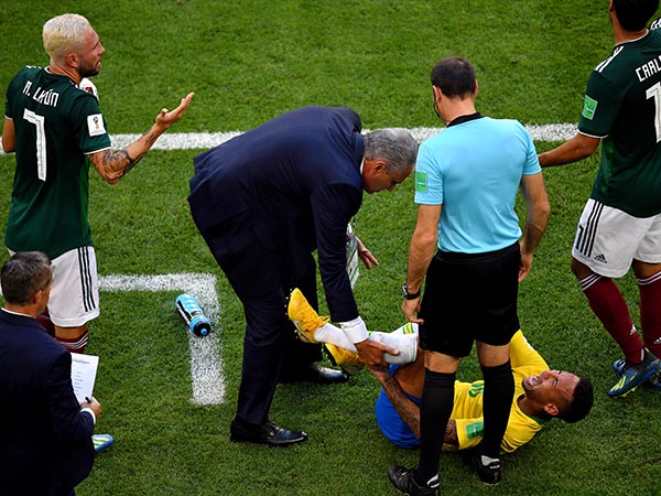 ניימאר ממשיך לחטוף אש מהמקסיקנים (getty)