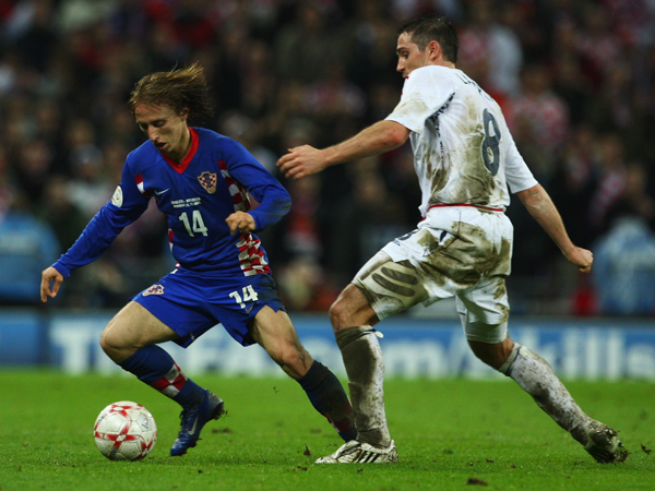 מודריץ' העיף את למפארד במוקדמות יורו 2008 (GETTY)