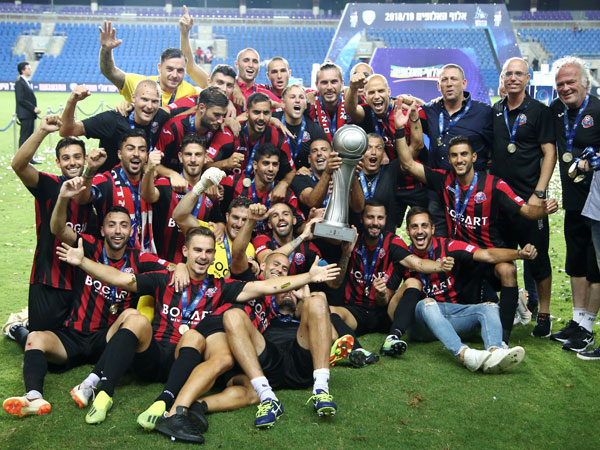 התואר הראשון של העונה (אלן שיבר)