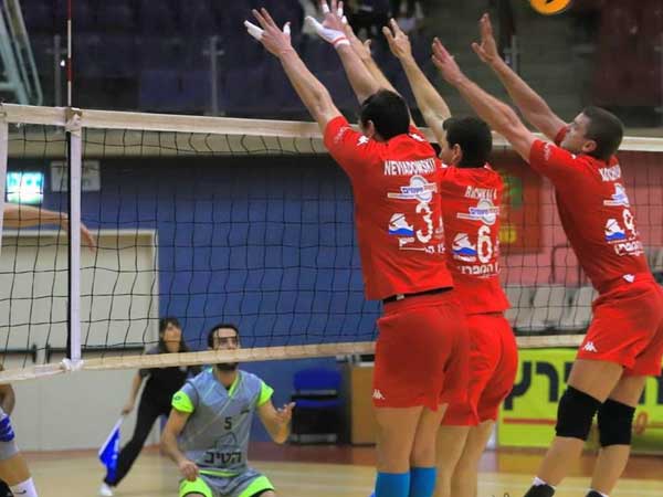 האלופה בדרך לעוד גמר (צילום: אמיר ירחי, באדיבות הפועל מטה אשר)