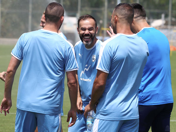 שחקני הנבחרת מחוייכים (אלן שיבר)