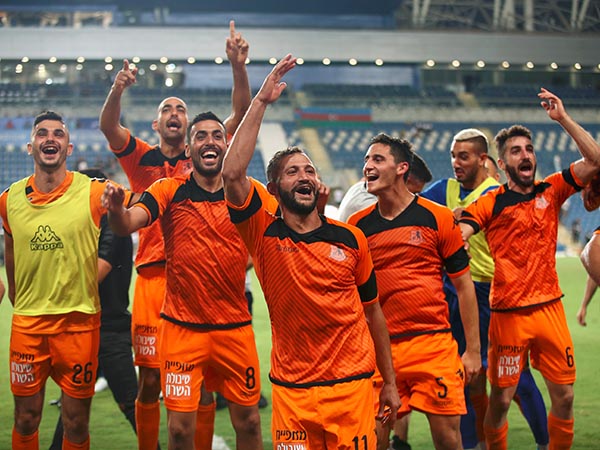 שחקני בני יהודה, יחנכו את האצטדיון בשבת (אלן שיבר)