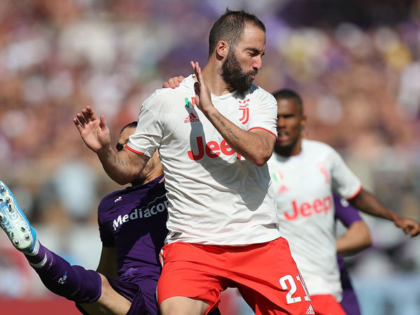 פתח בהרכב. גונסאלו היגוואין (צילום: getty)