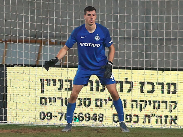 ימשיך לפתוח בשער. כהן (אלן שיבר)