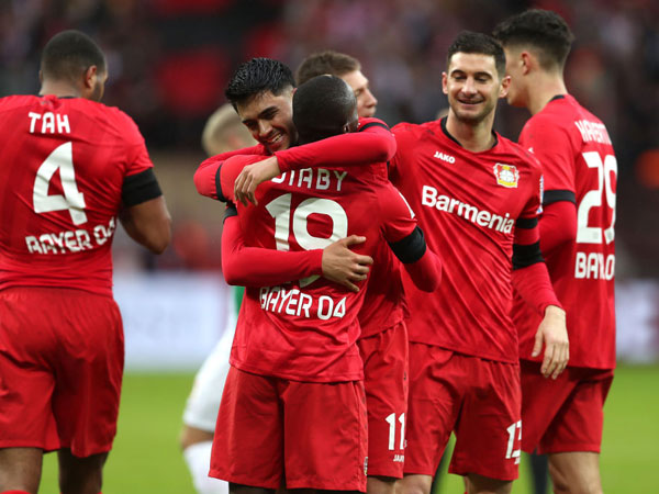 במומנטום אדיר. שחקני לברקוזן חוגגים עוד ניצחון (GETTYIMAGES)