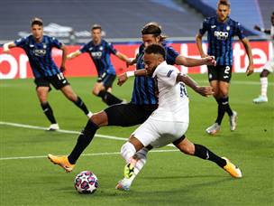 וגם ניימאר היה פעיל מאד במחצית הראשונה (getty)