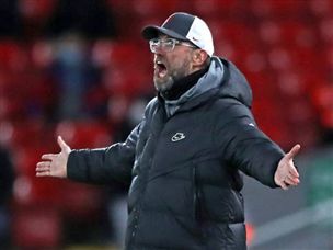 קלופ לא היה רגוע הערב. (GETTY)