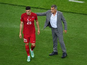 גונש, רגל וחצי בחוץ (getty)