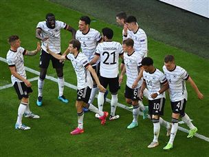 וכתשו את הסלסאו כל הדרך ל-3 נקודות גדולות (GETTY)