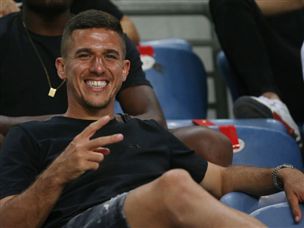 ורד. צפה מהיציע (אודי ציטיאט)