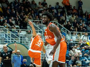 נמרוד טישמן וסימסולה שיטו. לא במשחק (יעקב זלדין, מנהלת הליגה)