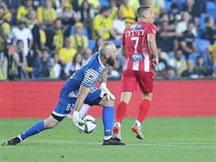 ובצד השני, האדומים לא הצליחו להכניס את עמוס (לירון מולדובן)