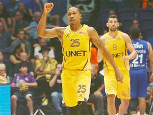 וטיירוס מגי הענק (צילום: אלן שיבר)