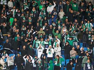 התכוננו לעוד ערב של משחק מרכזי (צילום: אלן שיבר)