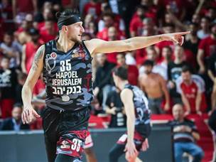 שלט בצבע (עודד קרני)