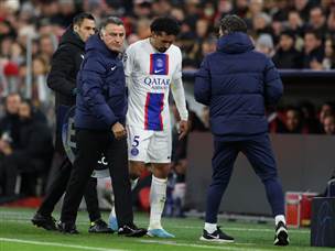 מרקיניוס שלא הגיע למשחק בשיא הכשירות הוחלף עוד לפני ההפסקה (Alex Grimm/Getty Images)