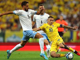 יחזקאל פתח לראשונה במשחק רשמי (Getty)