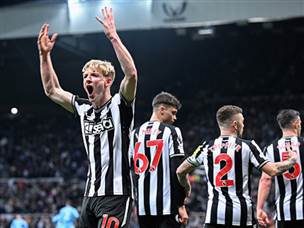 עם שני שערים תוך שלוש דקות (GETTY)