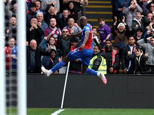 פאלאס חגגה ראשונה (GETTY)