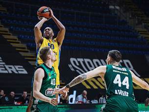 בונזי קולסון היה נפלא בפתיחה (Djordje Kostic)