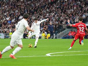 ואלוורדה הכפיל עם שער מעוד יותר רחוק (Getty)